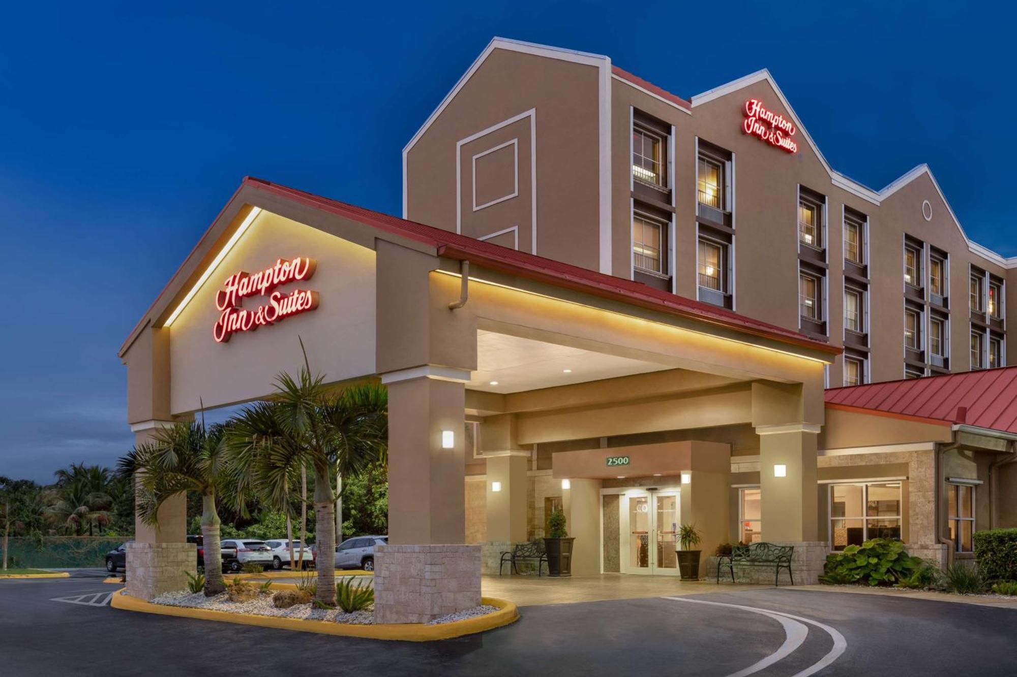 Hampton Inn & Suites Fort Lauderdale Airport Hollywood Exterior photo